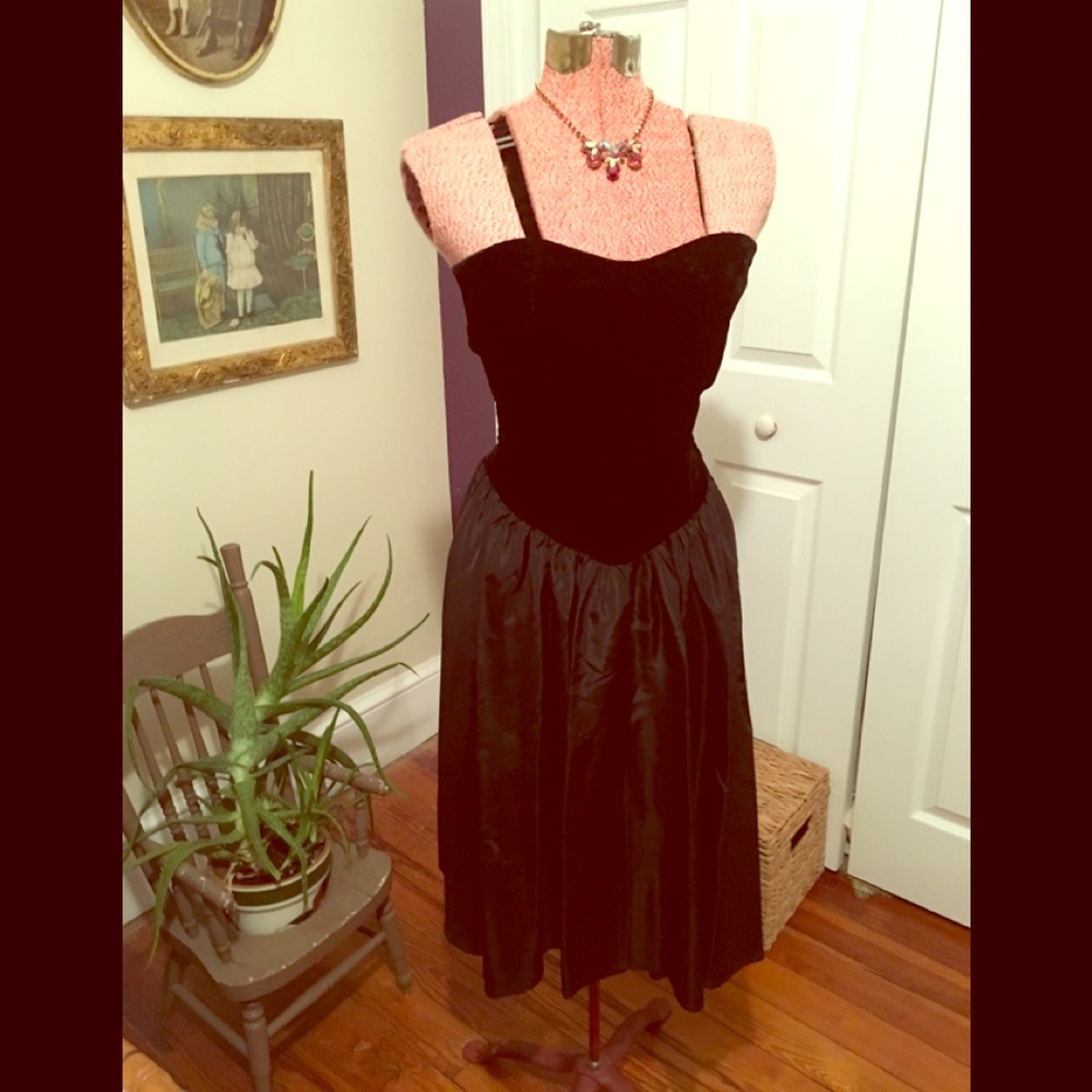 🥂Chenelli Paris/ New York formal dress